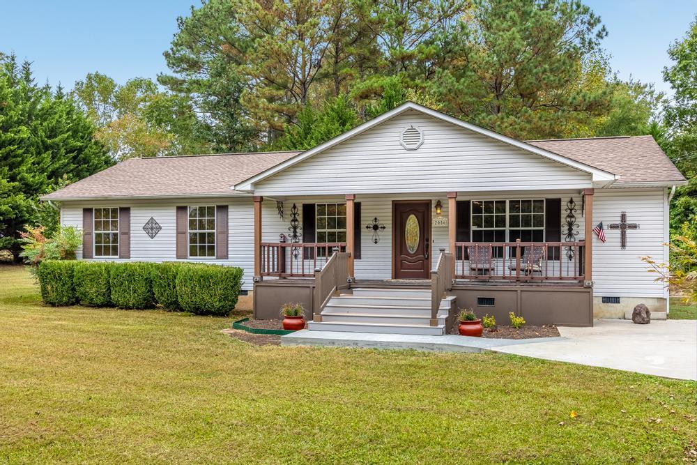 Mulberry Ln, Tunnel Hill, GA 30755
