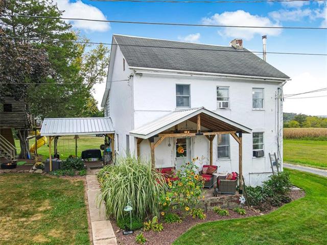 Taylor Dr, Center Valley, PA 18034