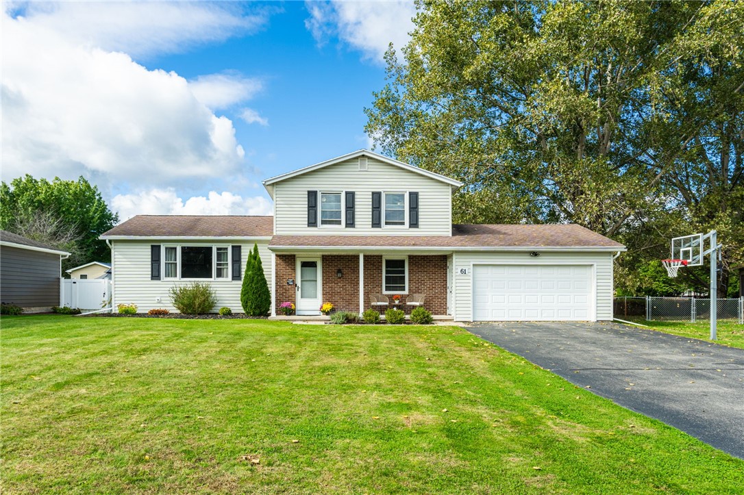 Olde Tavern Cir, Rochester, NY 14612