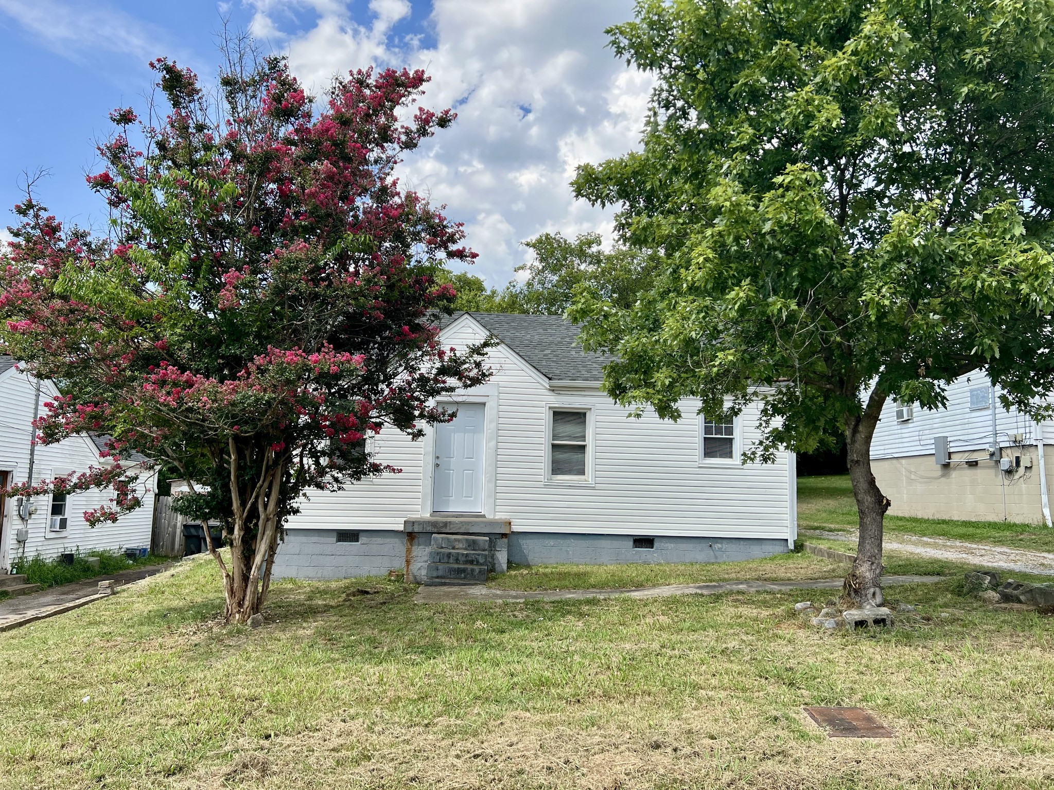 Edwin St, Nashville, TN 37207
