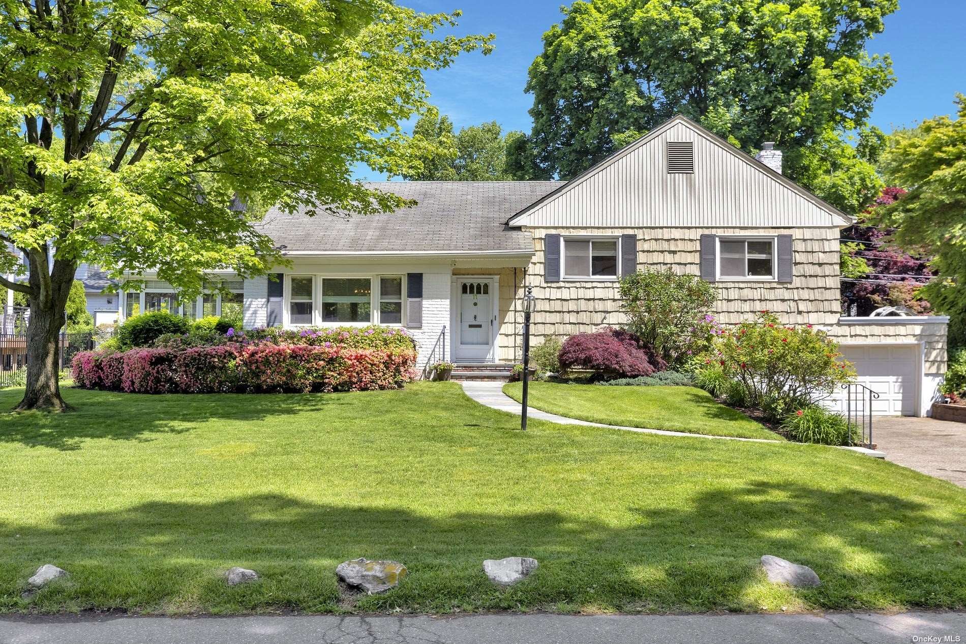 Beachway , Port Washington, NY 11050