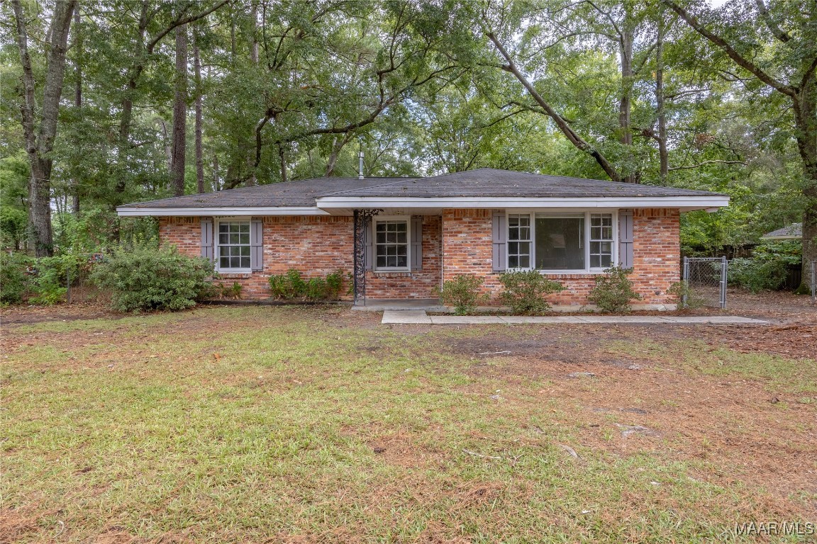Sharon Ln, Millbrook, AL 36054