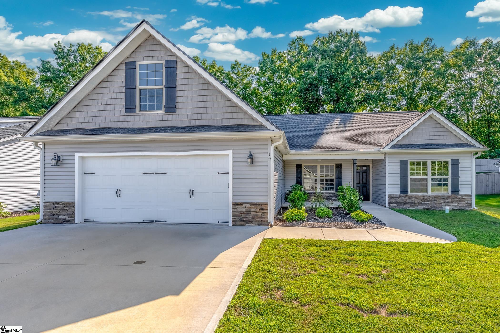 Lockeland Park Dr, Simpsonville, SC 29681