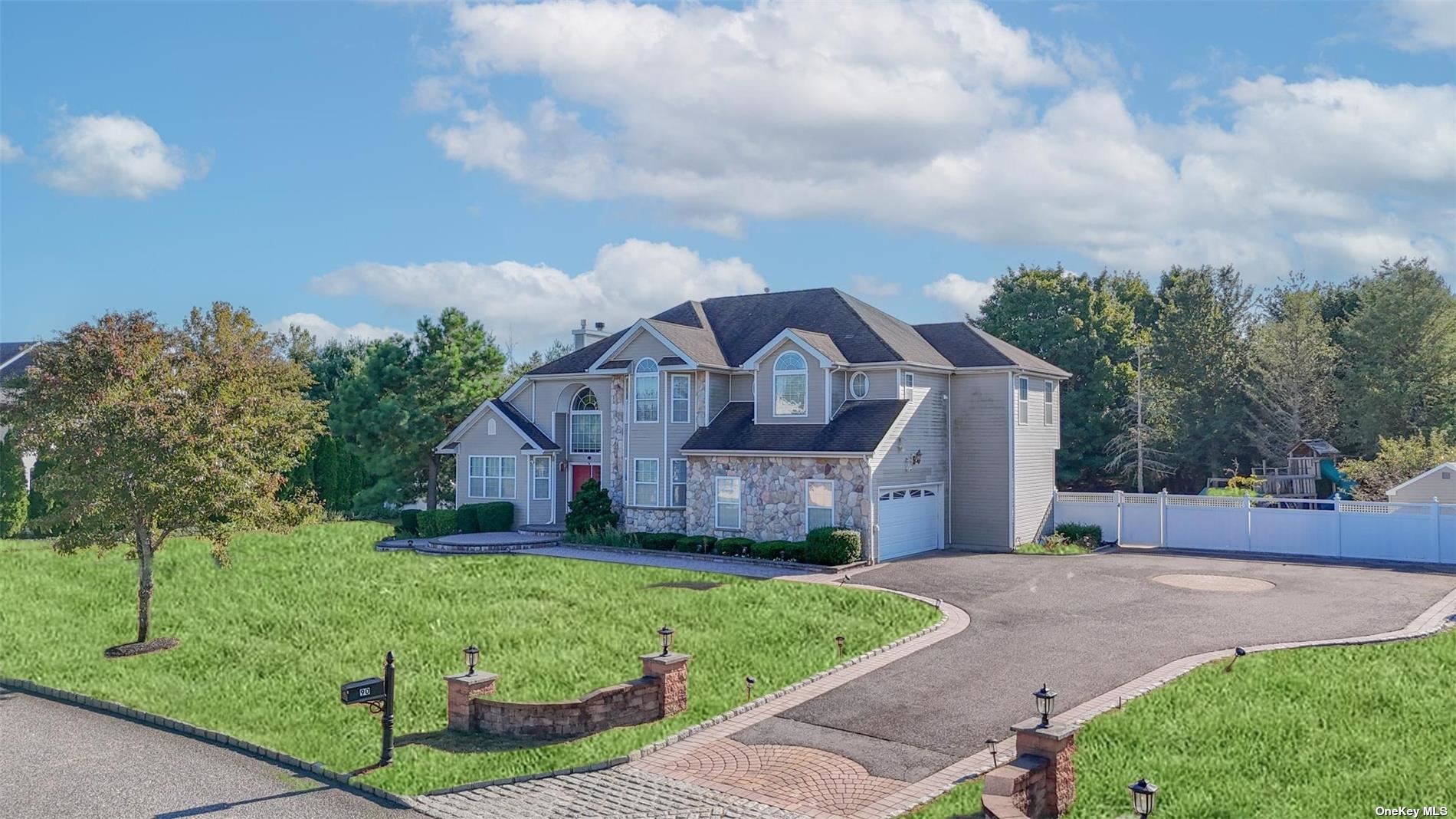 Sweetgum Ln, Miller Place, NY 11764