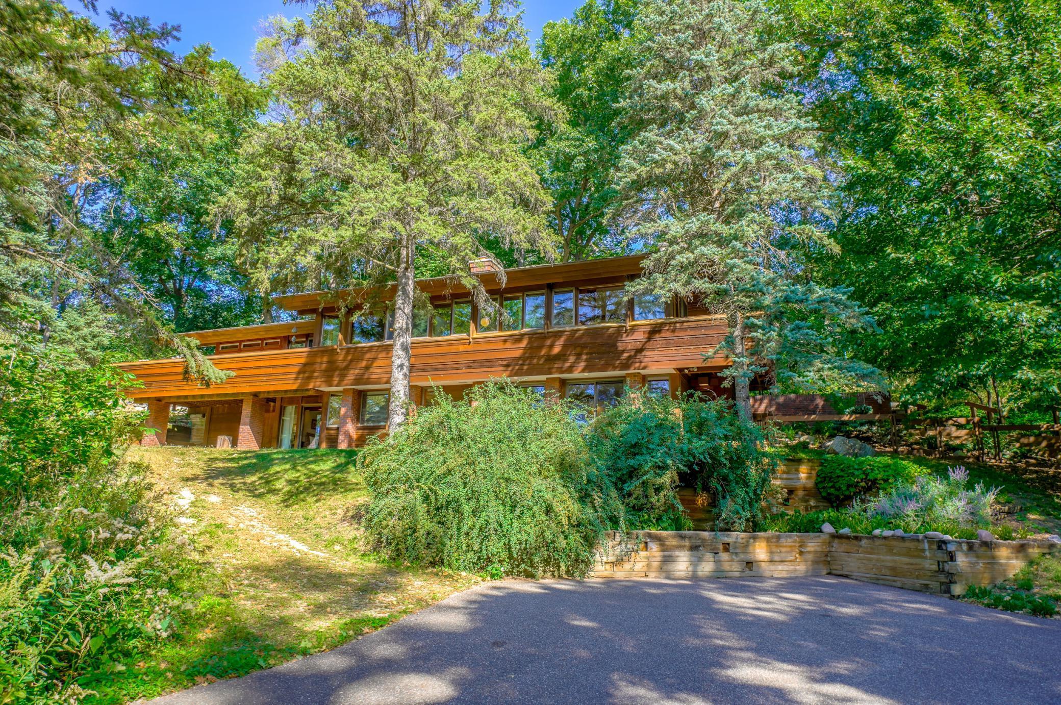 Long Marsh Ln, Saint Paul, MN 55127