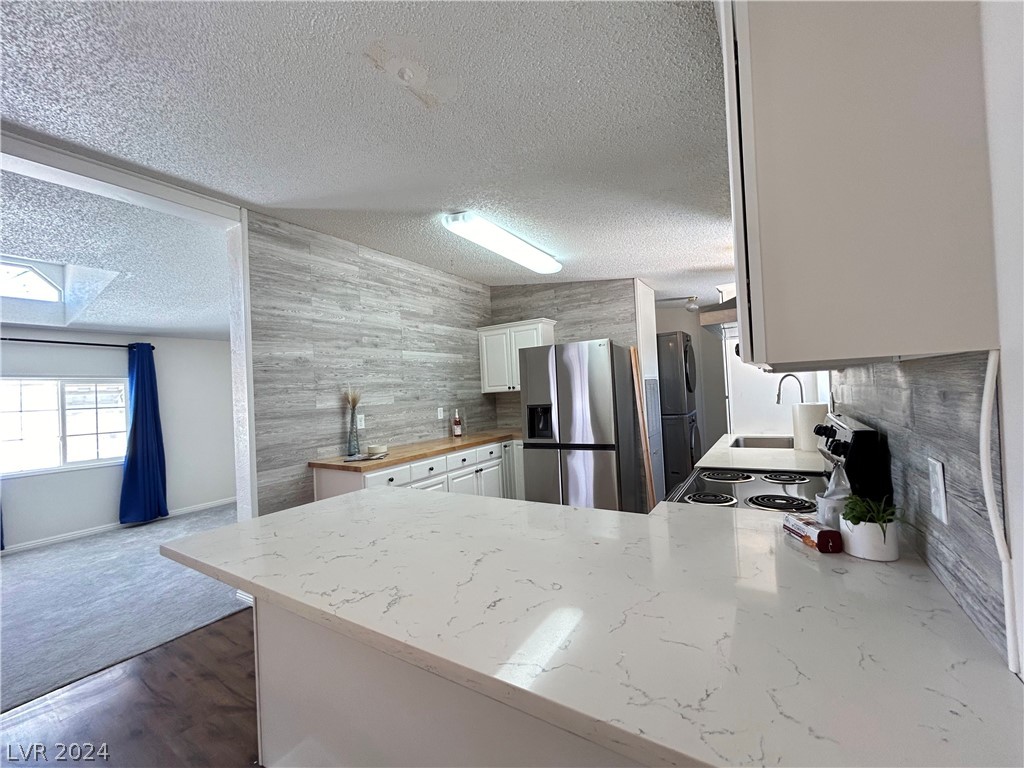 Happy Ln, Pahrump, NV 89048
