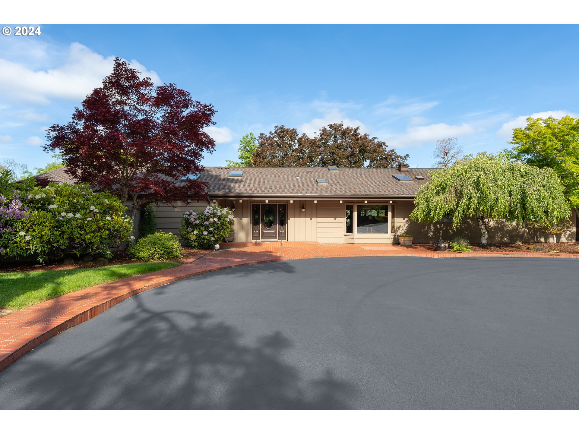 Kane St, Roseburg, OR 97470