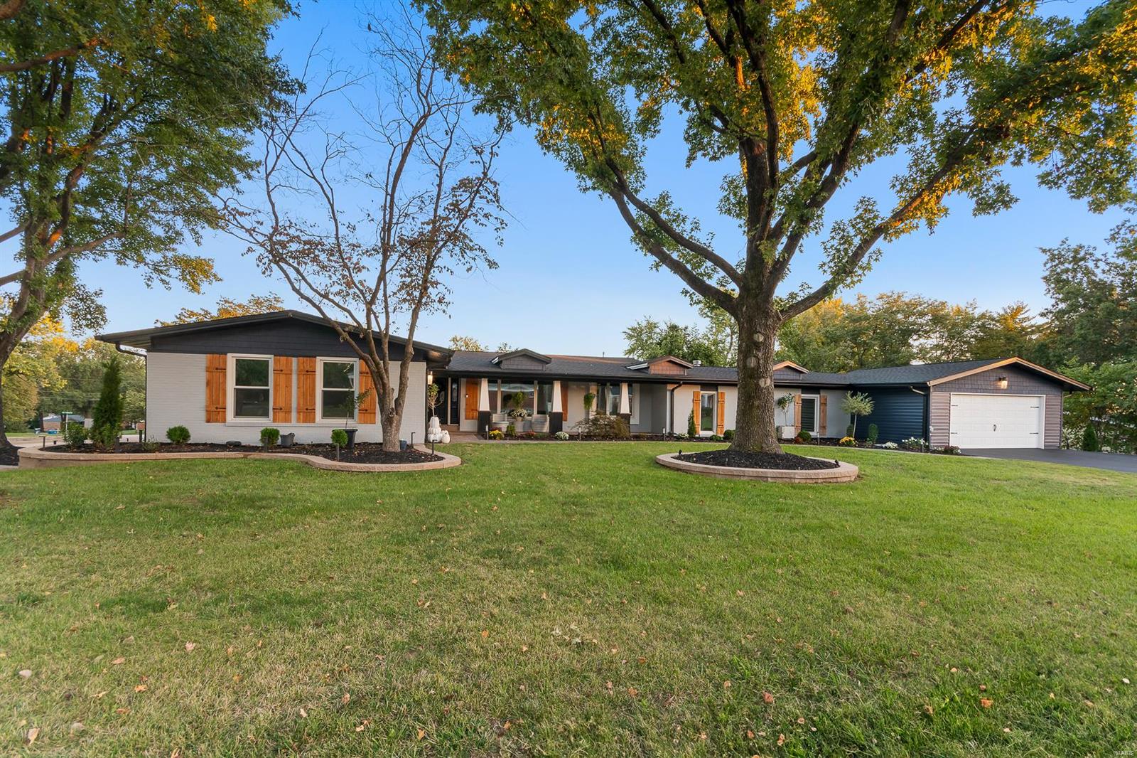 Renaldo Dr, Chesterfield, MO 63017