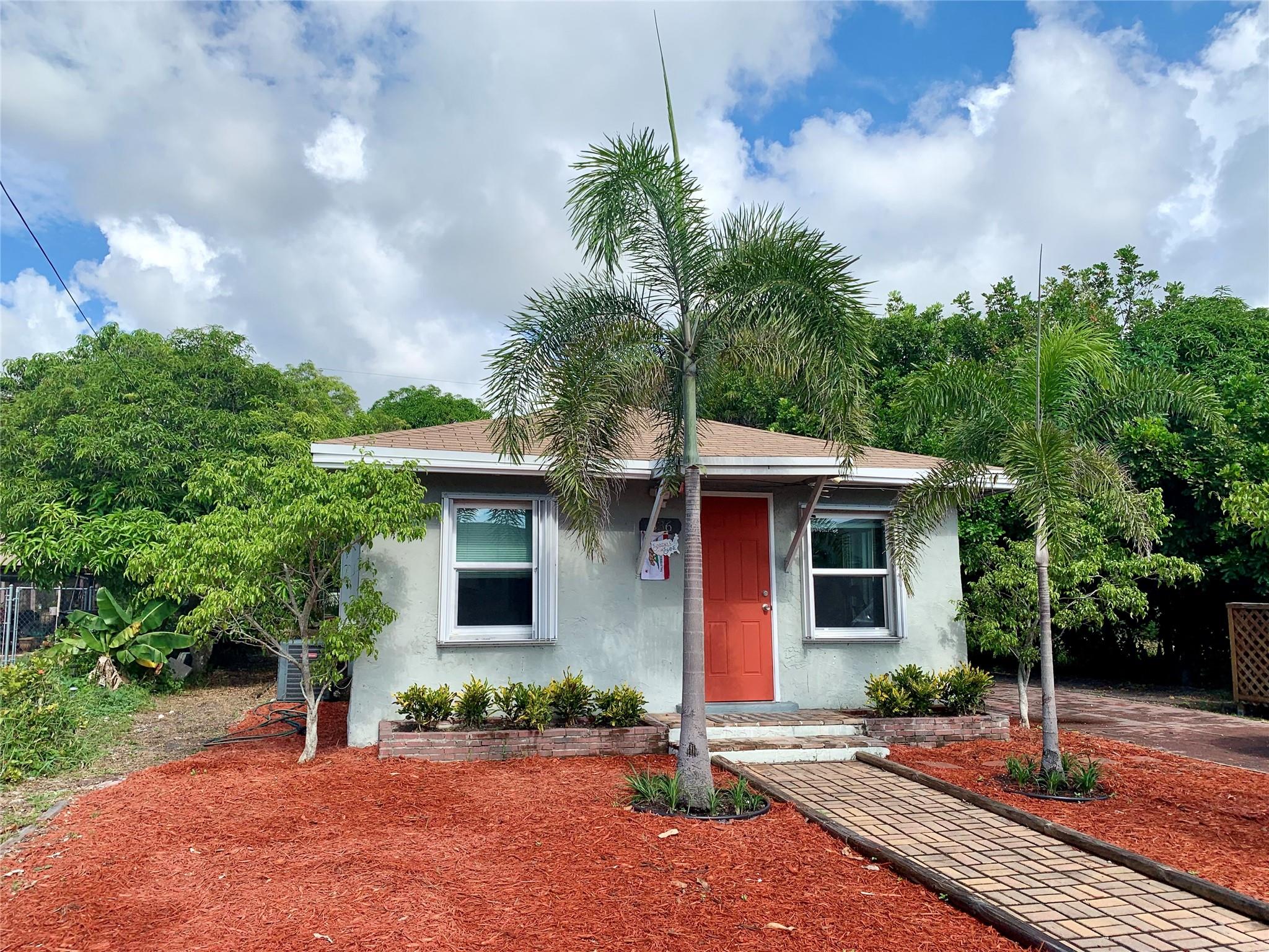 5th Ave, Delray Beach, FL 33444