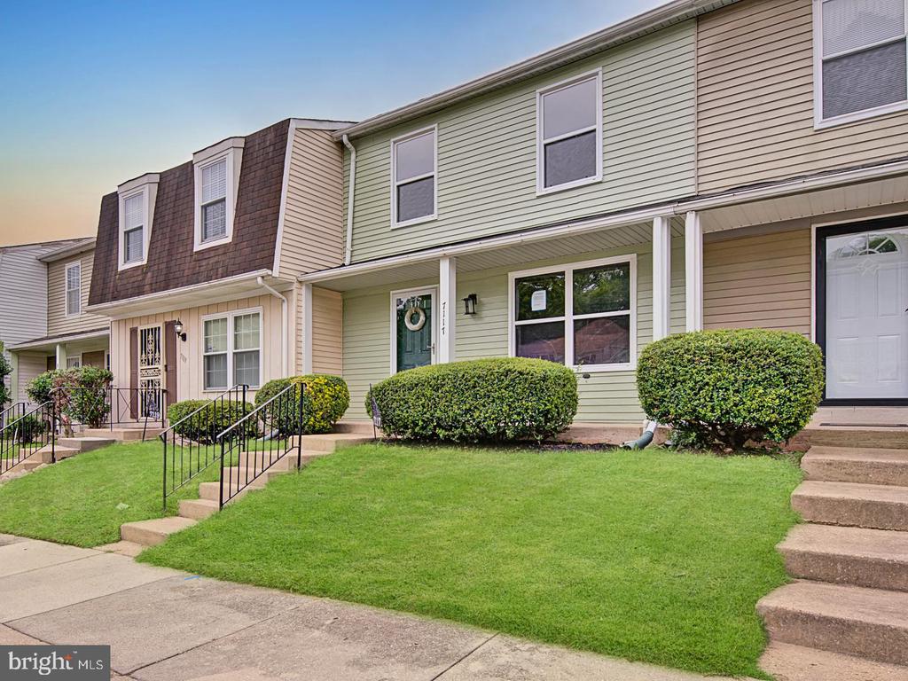 Marbury Ct, District Heights, MD 20747