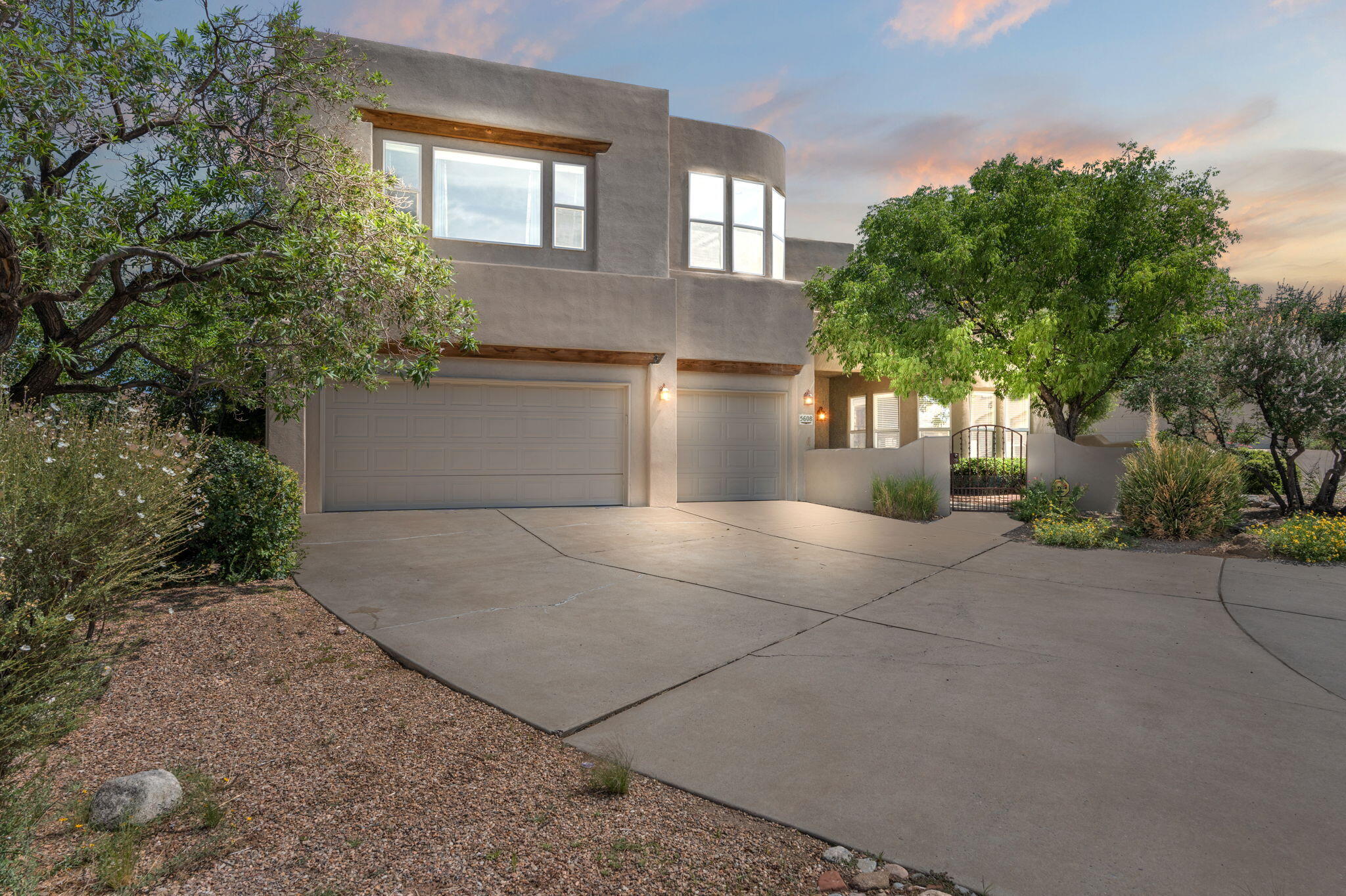 Mariola Pl, Albuquerque, NM 87111