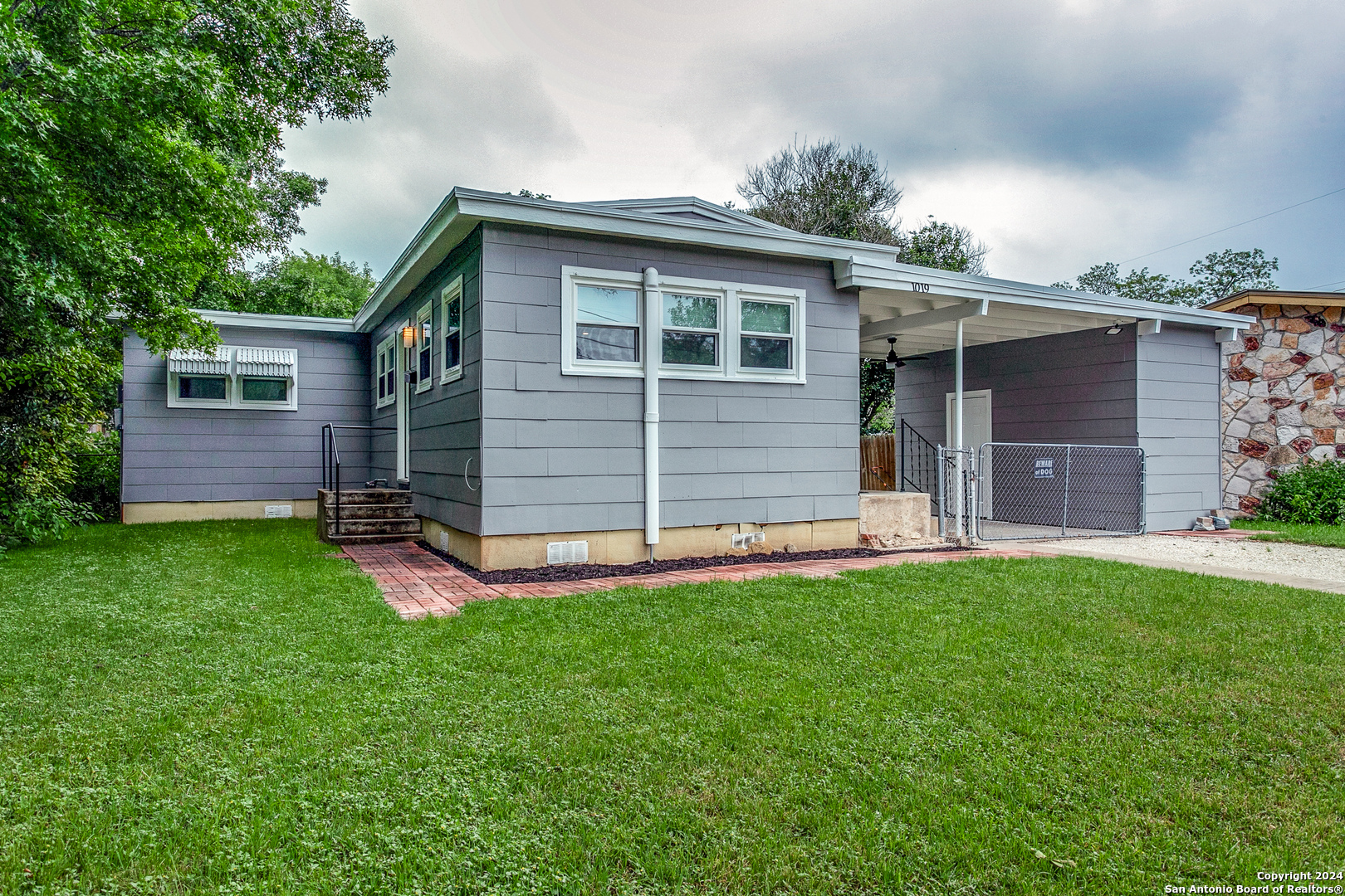 Bartholomae St, Seguin, TX 78155