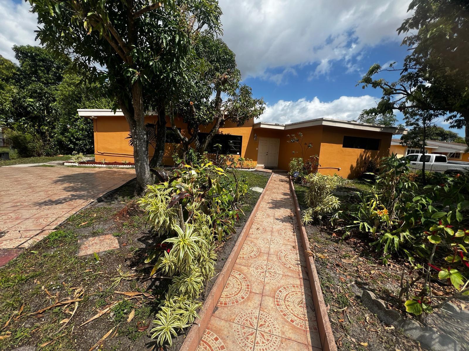 185th St, Miami Gardens, FL 33056