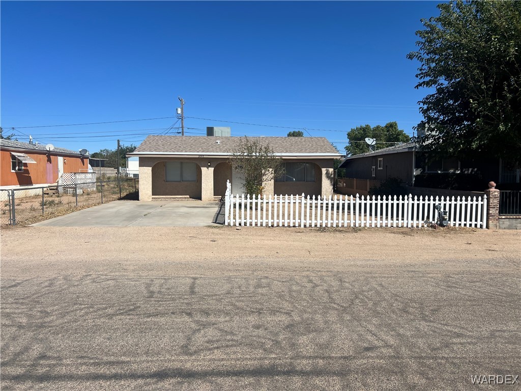 Leroy Ave, Kingman, AZ 86409