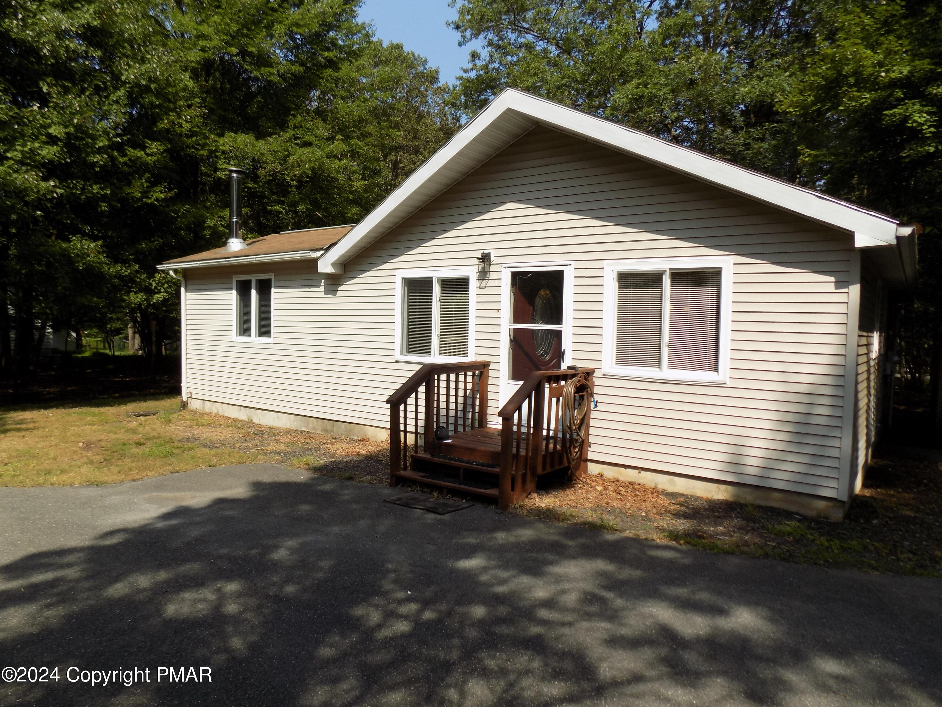Foothill Rd, Albrightsville, PA 18210