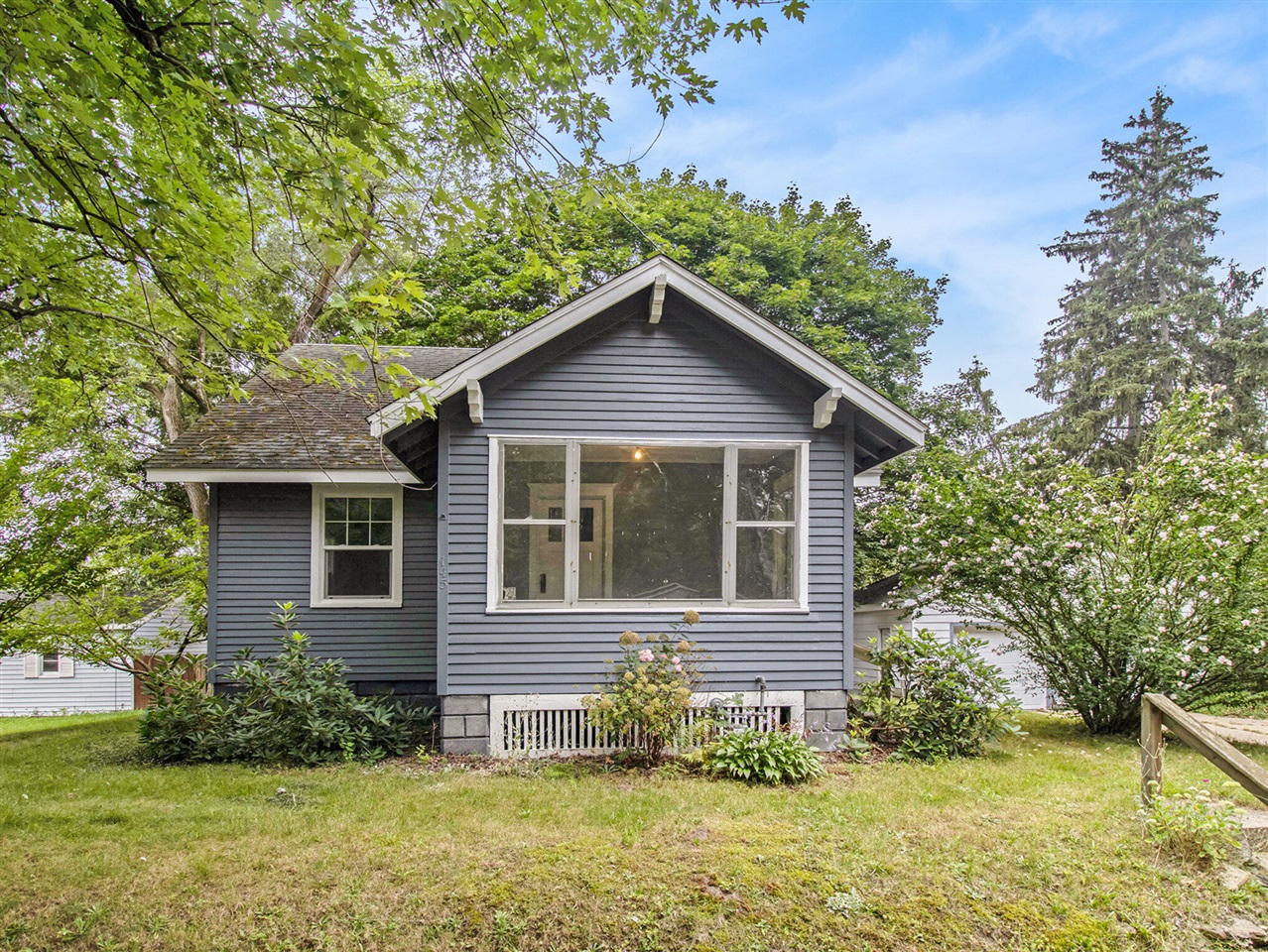 Lacey Ave, Battle Creek, MI 49037