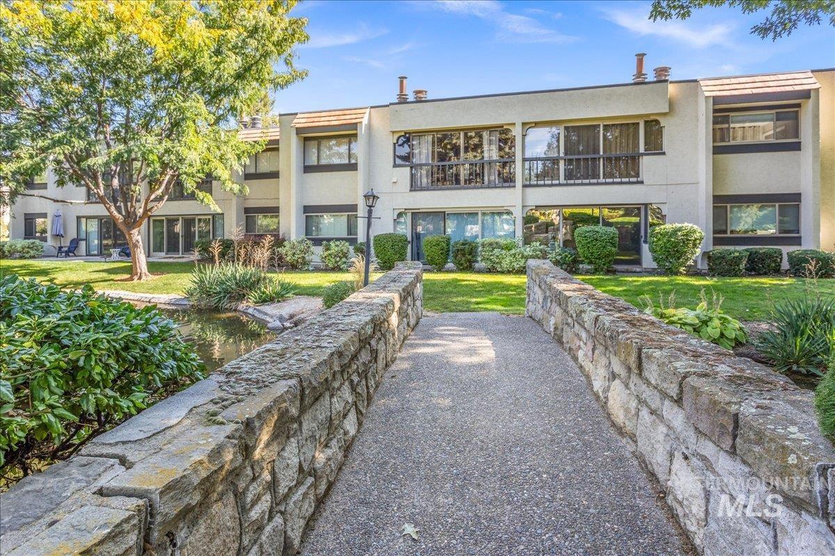 Camelot Dr, Boise, ID 83704