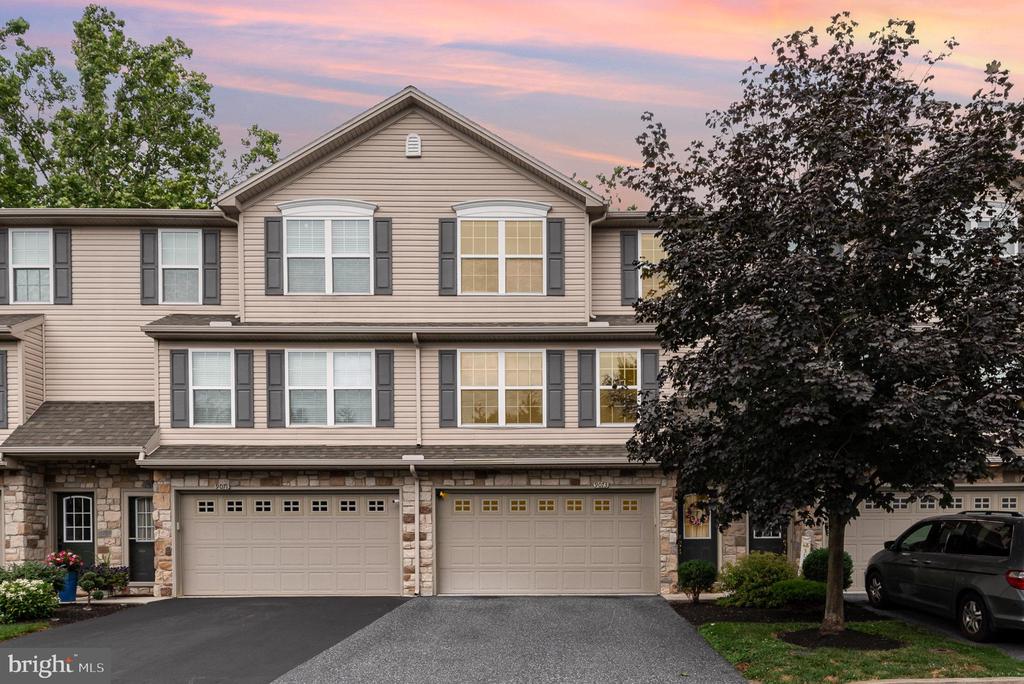 Joyce Ln, Hummelstown, PA 17036