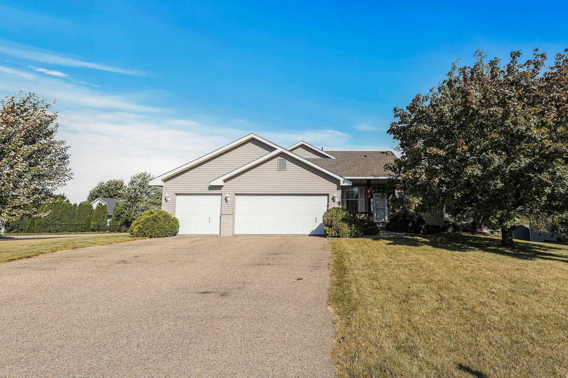 Sunrise Ln, Belle Plaine, MN 56011