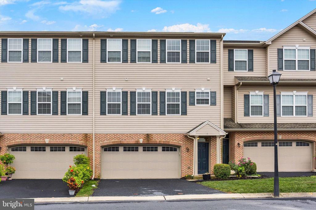 Dougherty Dr, Lemoyne, PA 17043