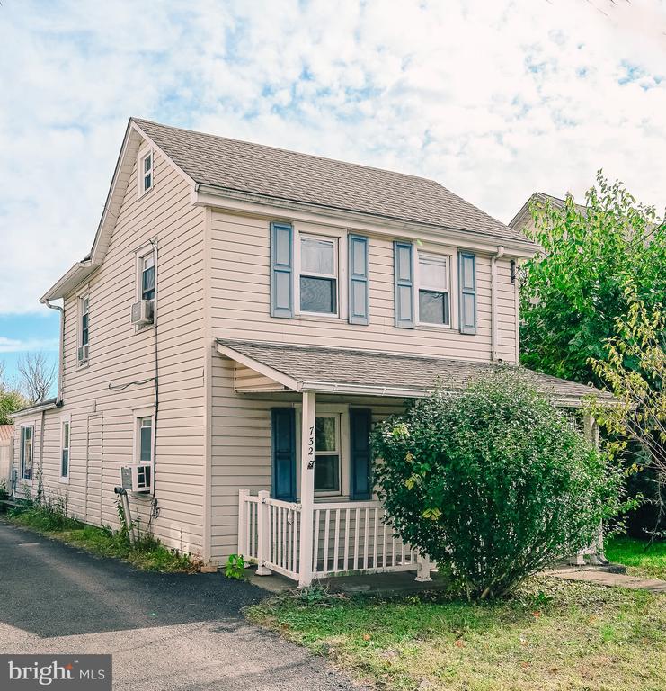 Ridge Rd, Sellersville, PA 18960