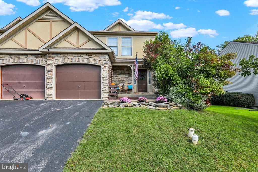 Eagle Dr, Ephrata, PA 17522