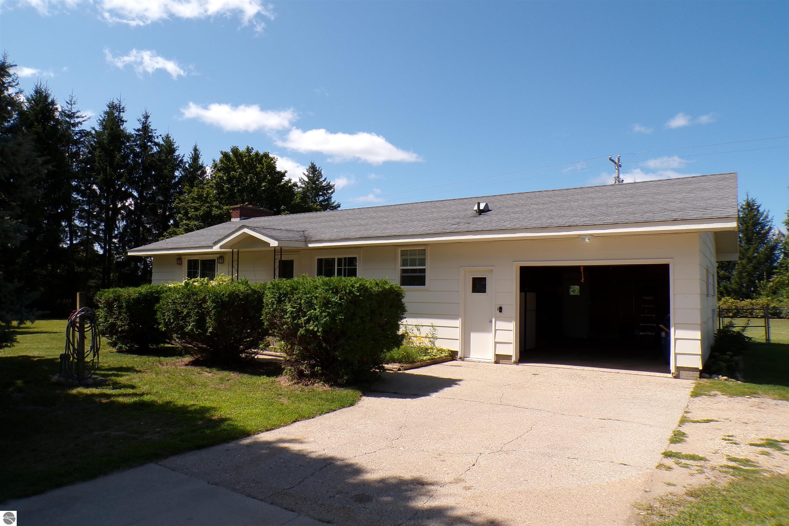 Marilla Rd, Copemish, MI 49625