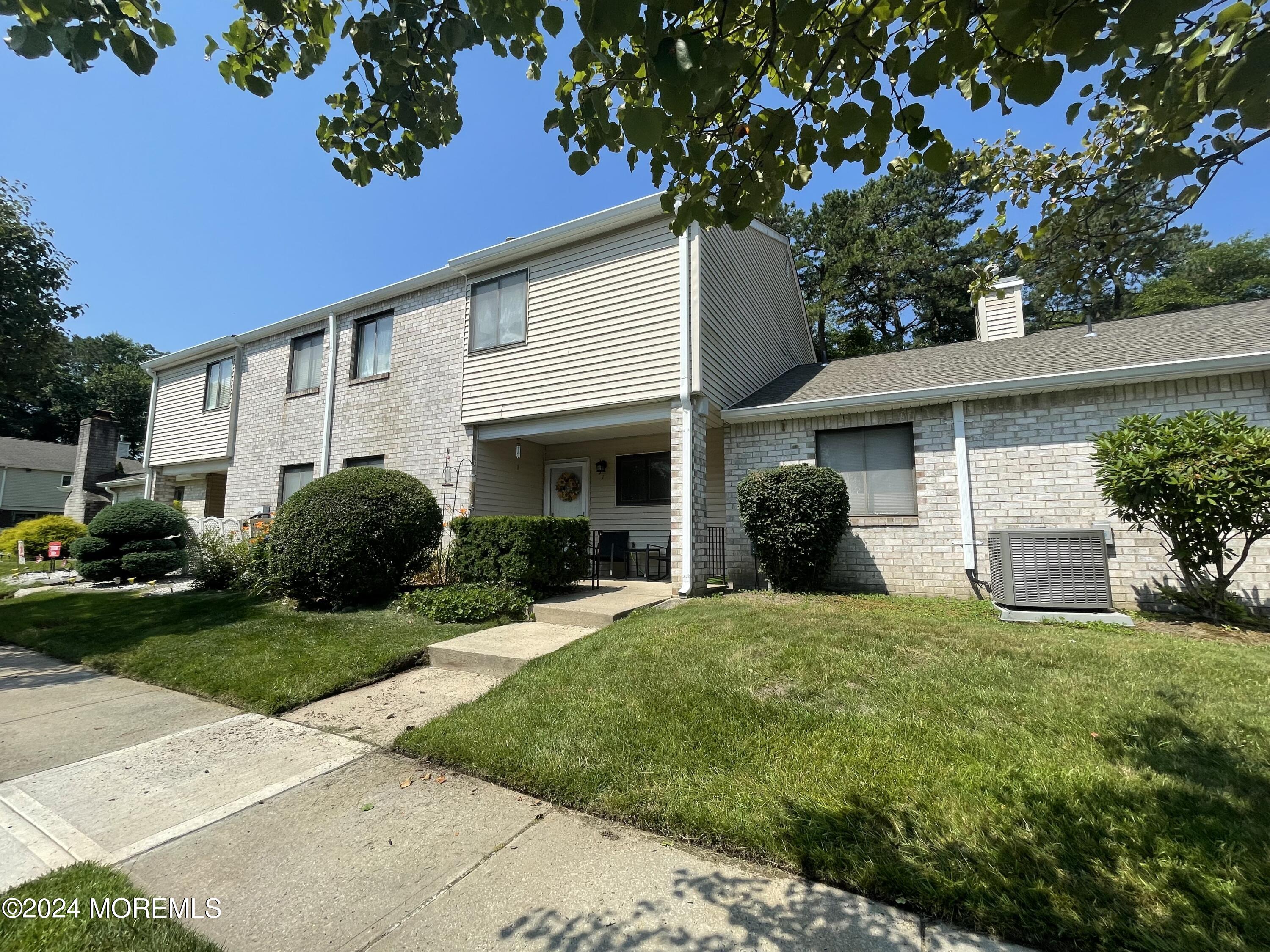 Jean Ct, Old Bridge, NJ 08857