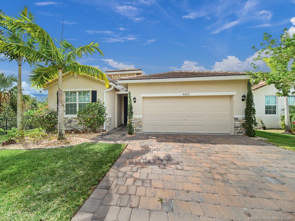 Oakleaf Ct, Jensen Beach, FL 34957