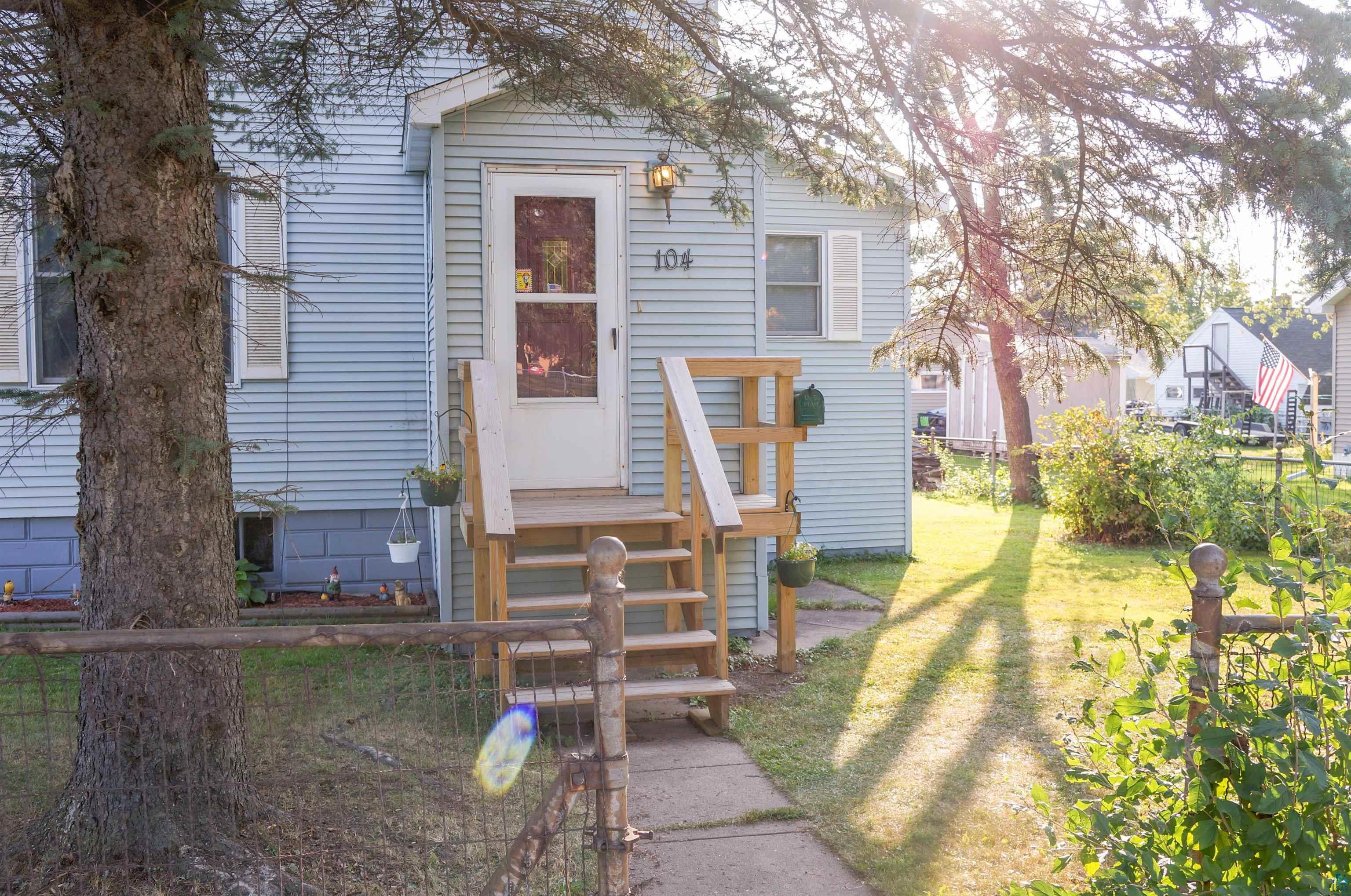 Roosevelt Ave, Eveleth, MN 55734