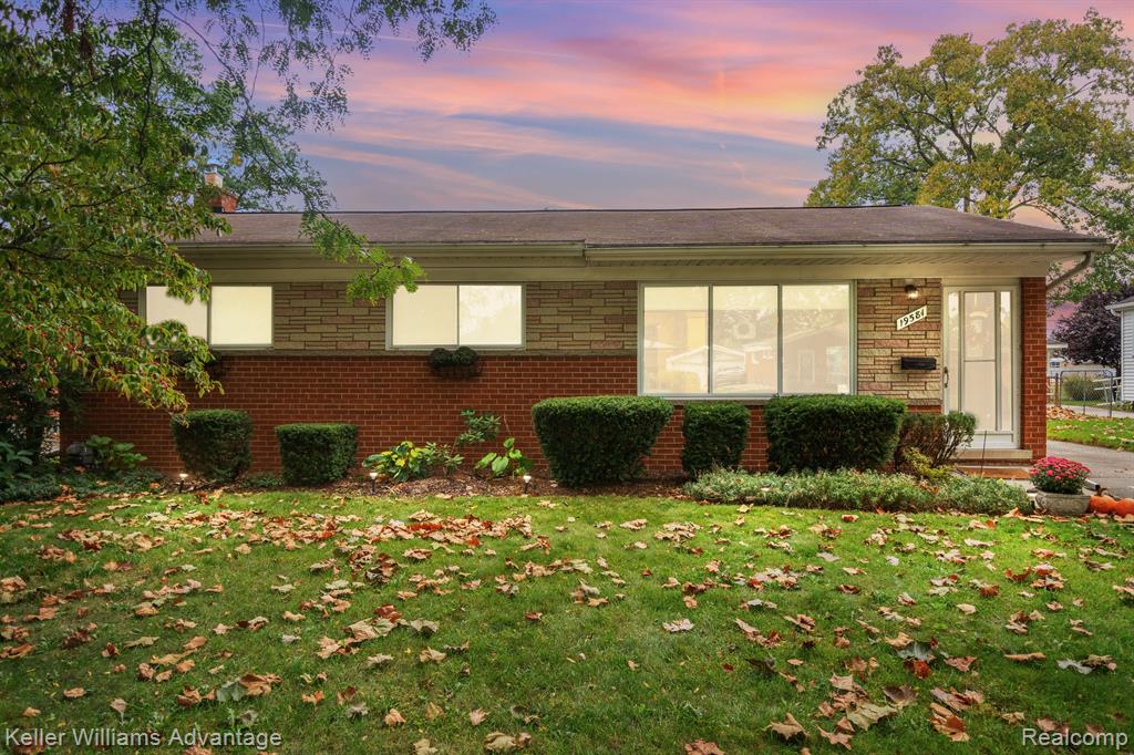 Hardy St, Livonia, MI 48152