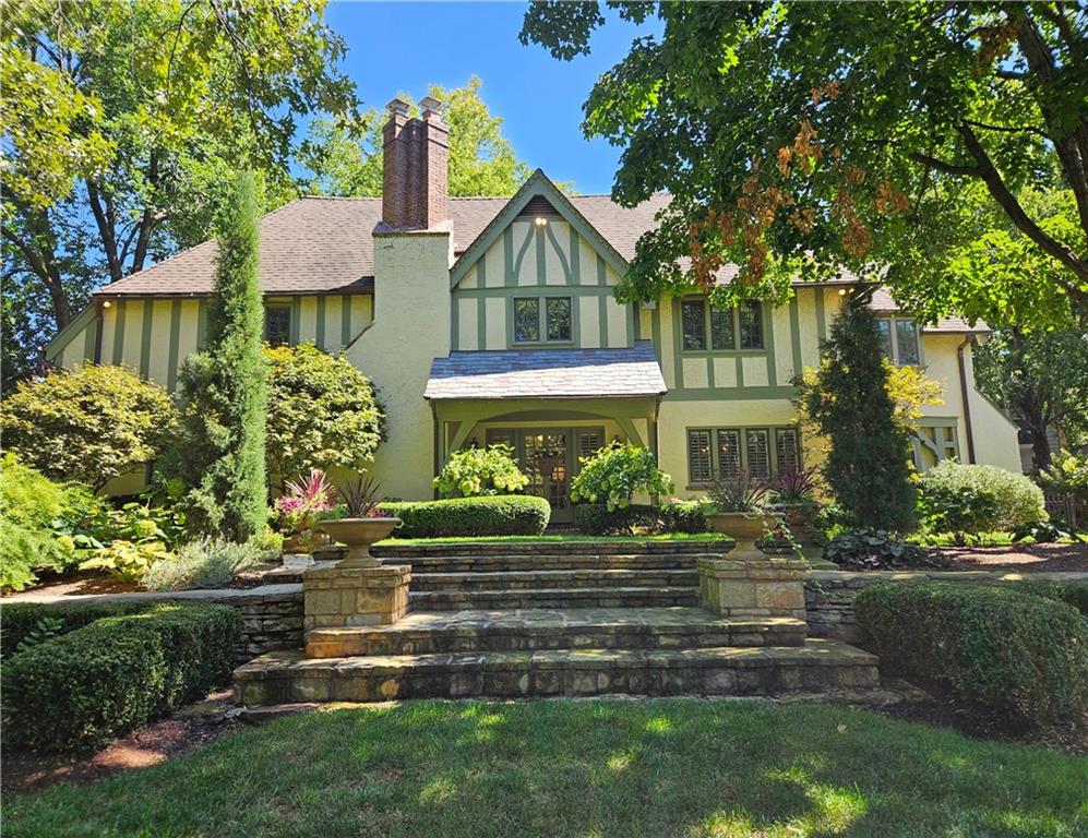 58th St, Kansas City, MO 64113