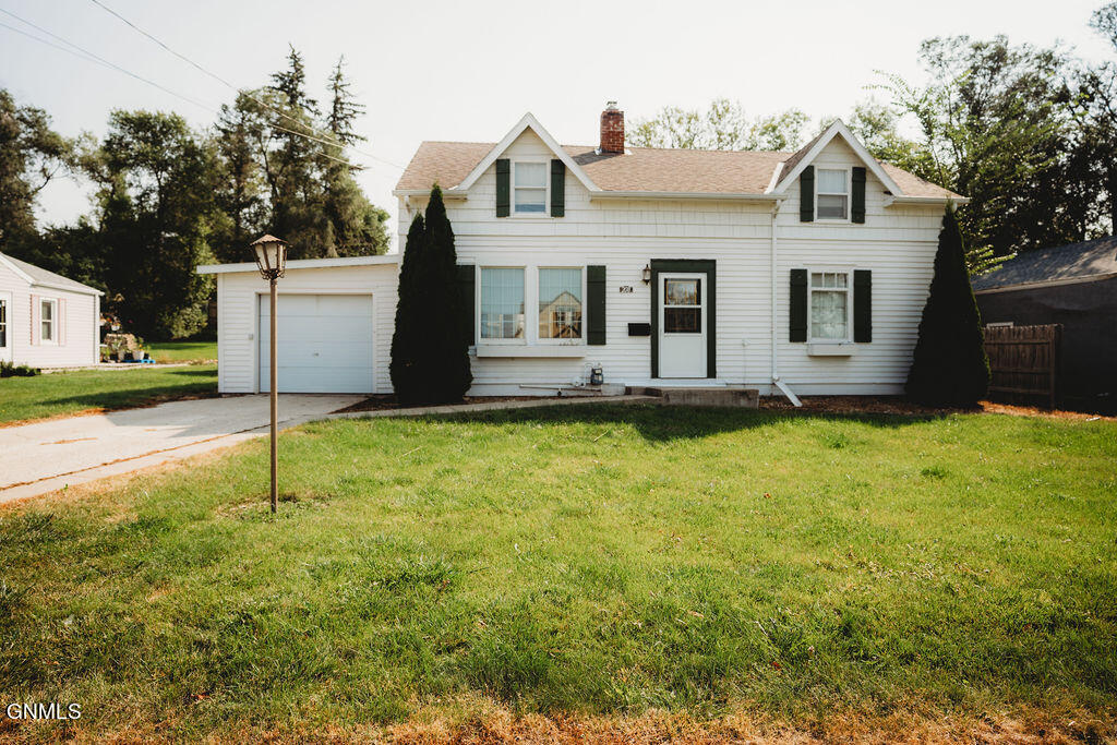 9th Ave, Jamestown, ND 58401