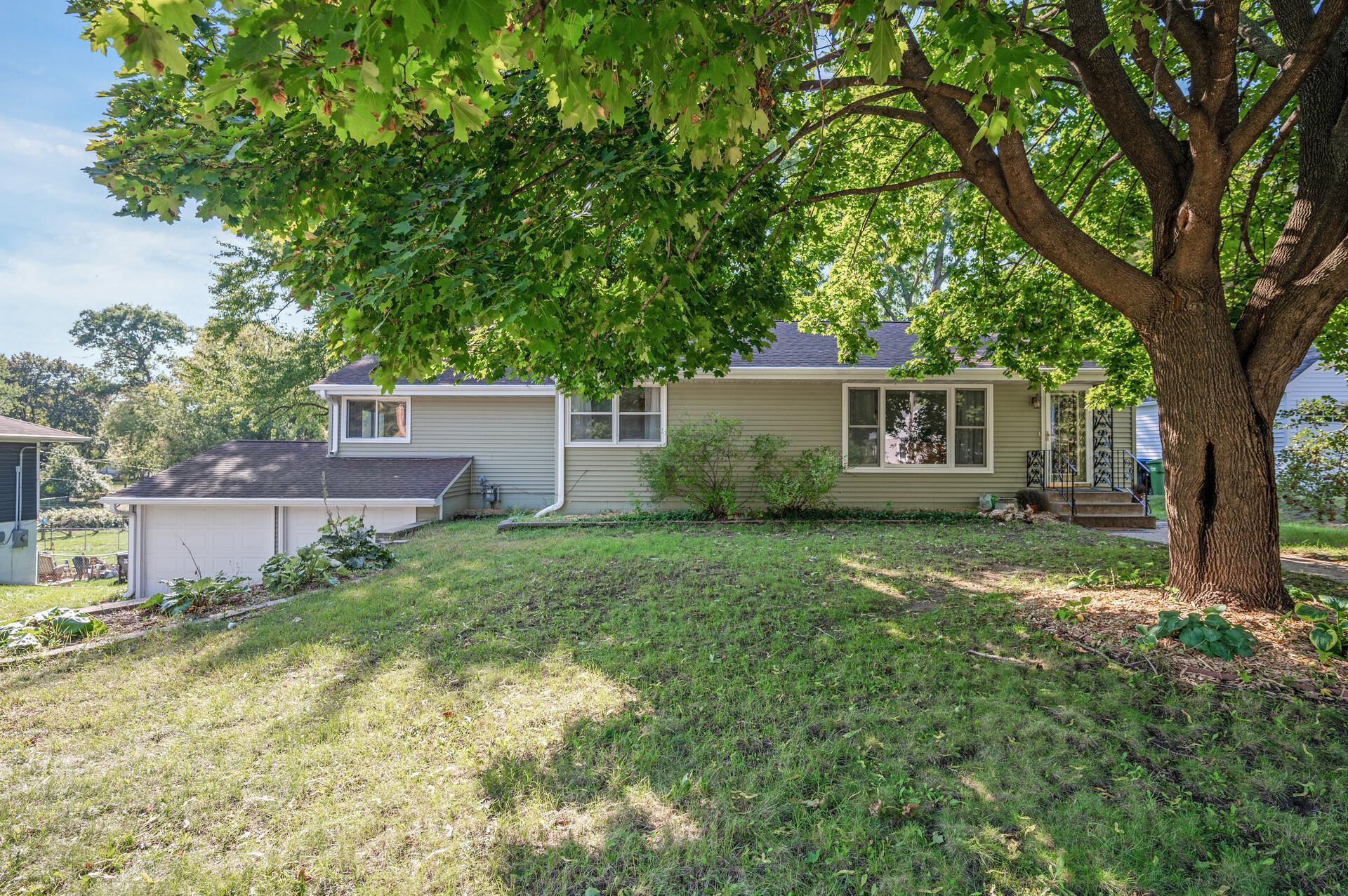 Sherren St, Saint Paul, MN 55113