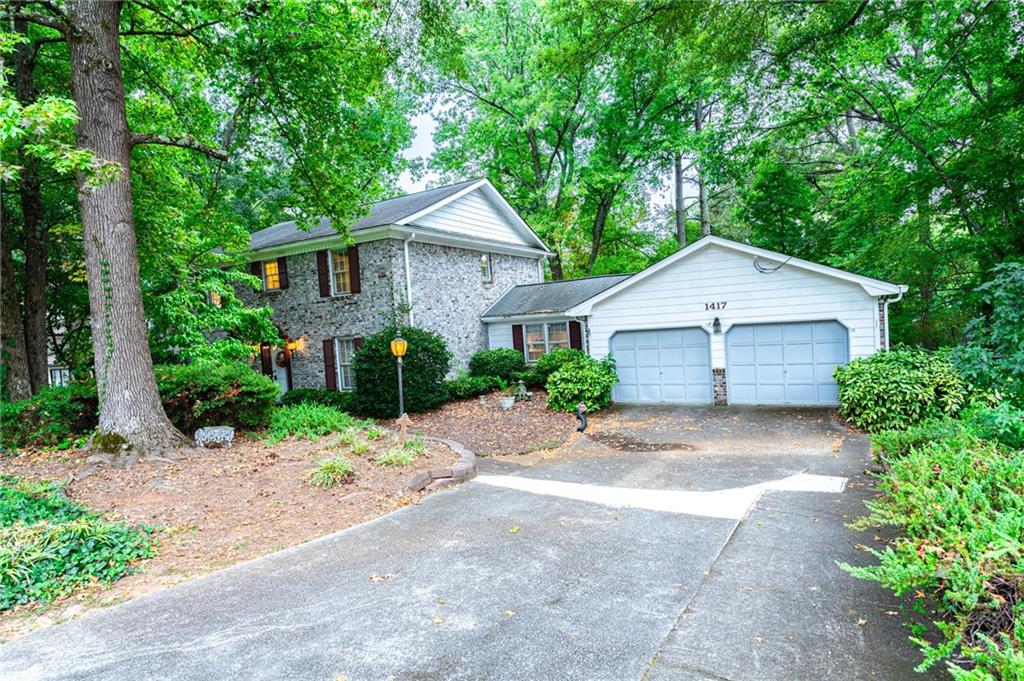 Manchester Ct, Lilburn, GA 30047