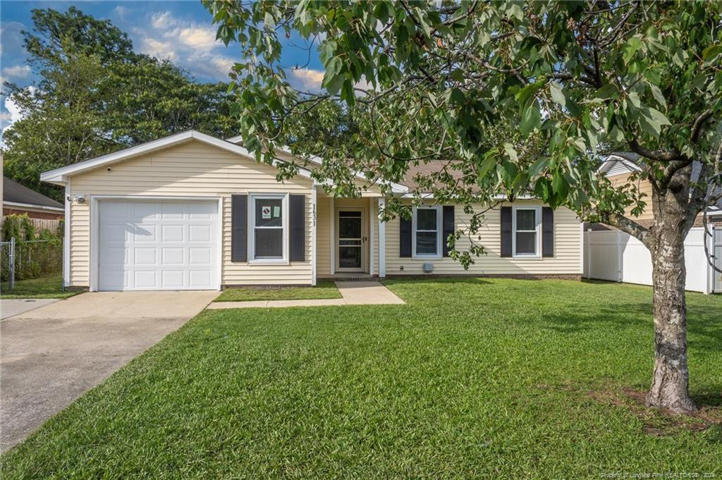 Kara Ct, Fayetteville, NC 28304