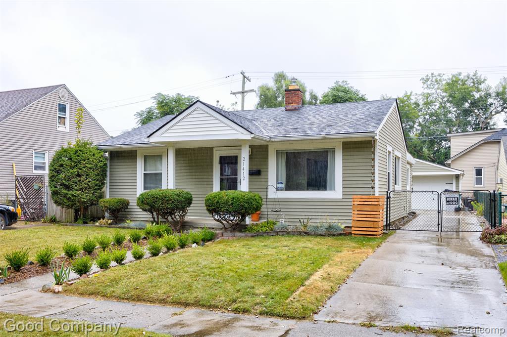 Caledonia Ave, Hazel Park, MI 48030