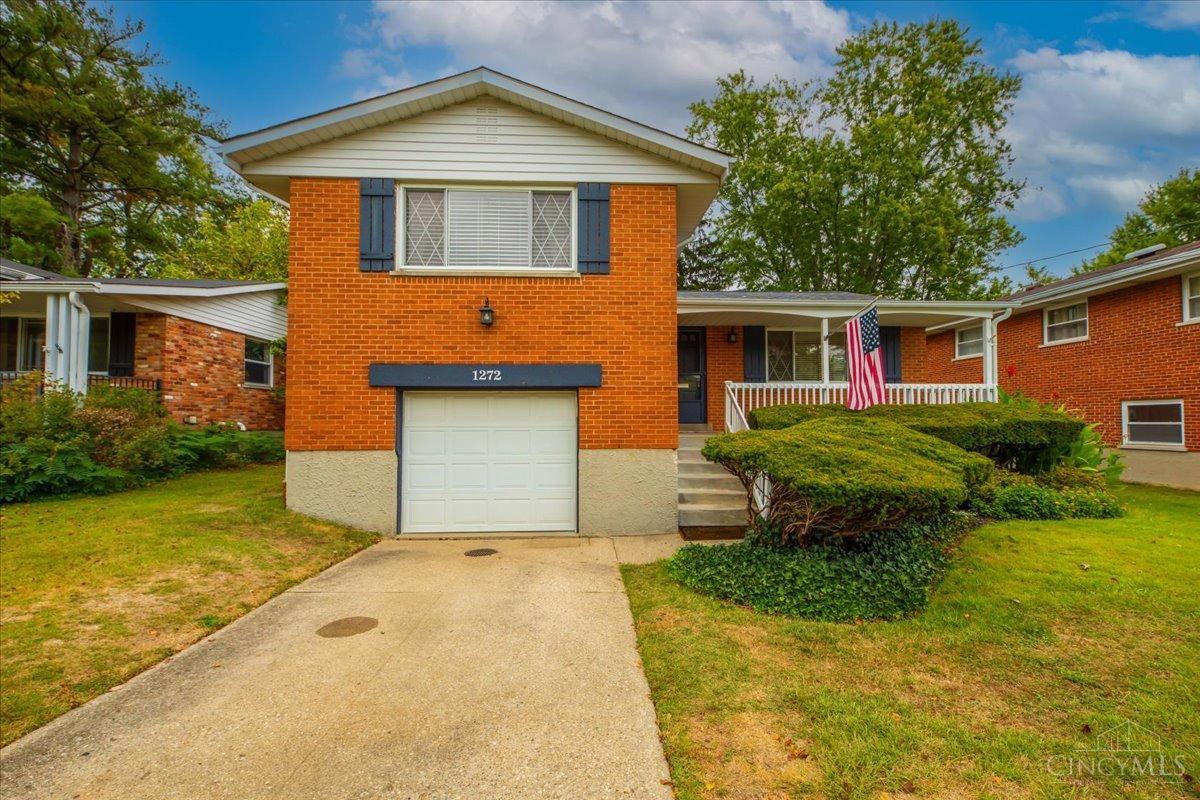 Meadowbright Ln, Cincinnati, OH 45230