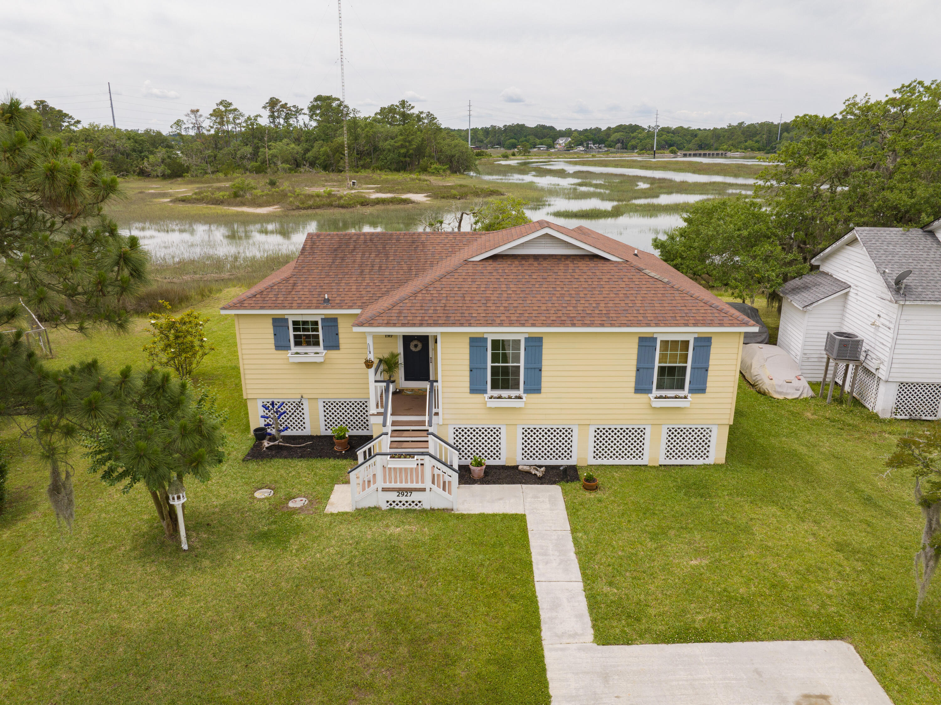 Waters Edge Ct, Beaufort, SC 29902