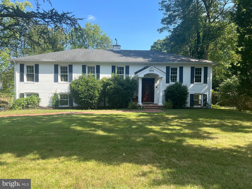 Victoria Dr, Upper Marlboro, MD 20772