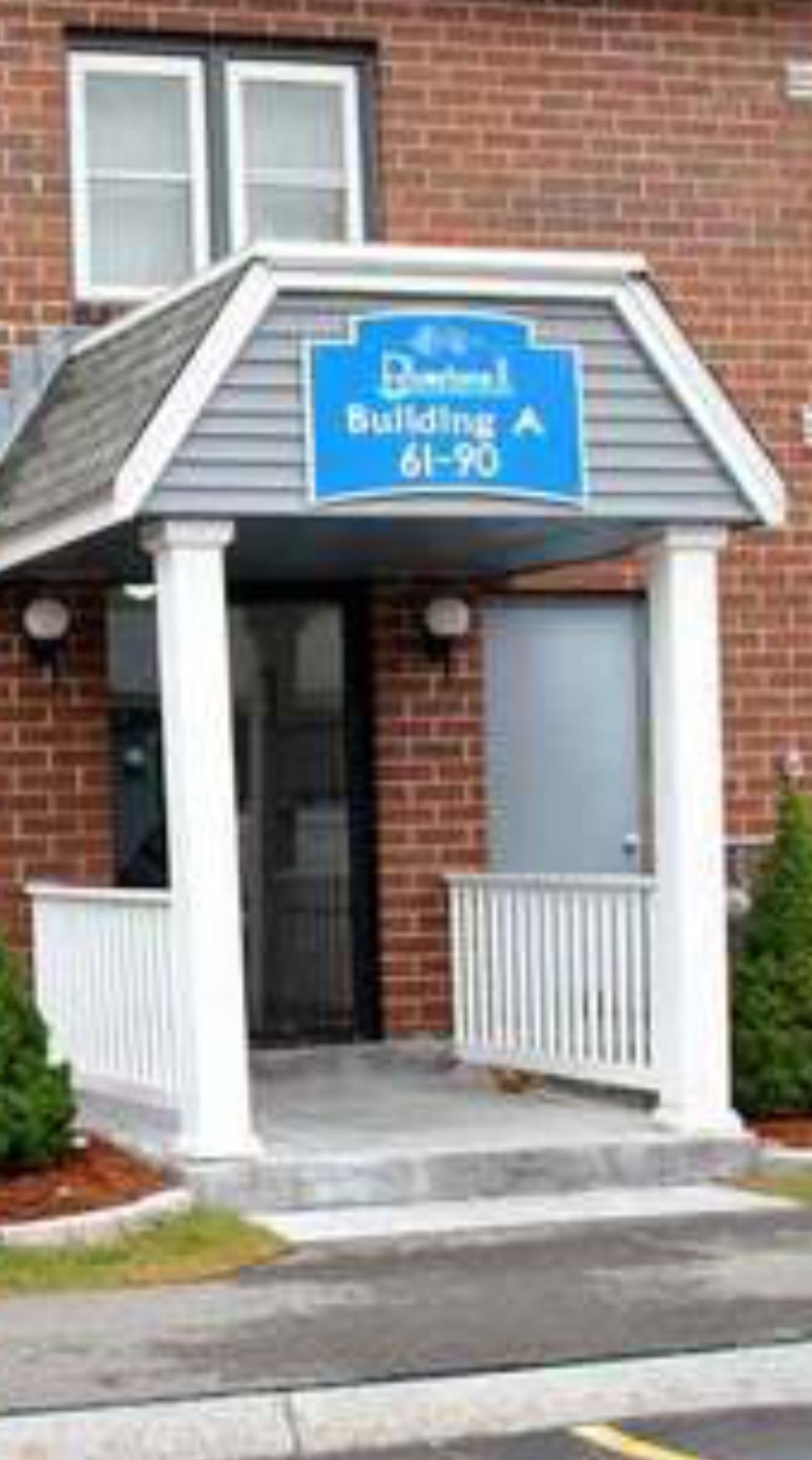 Bluestone Dr, Nashua, NH 03060