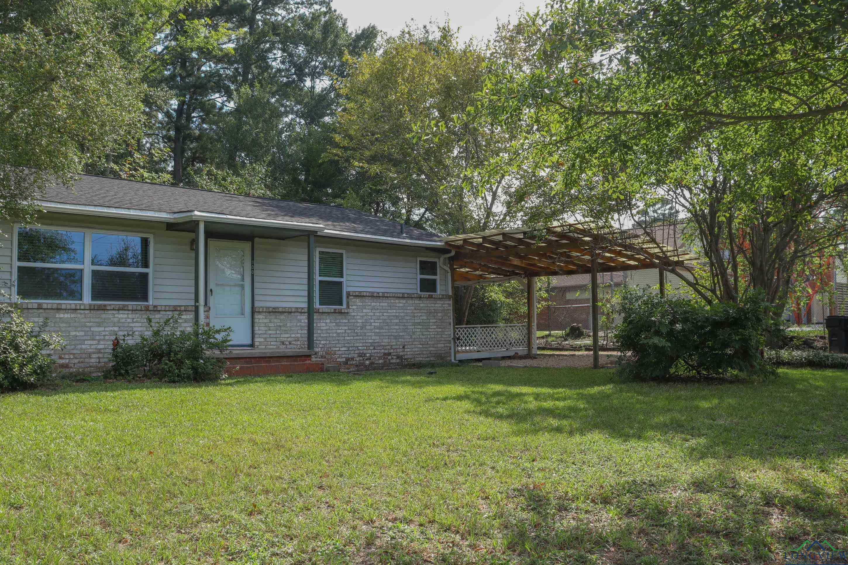 Memphis St, Longview, TX 75604