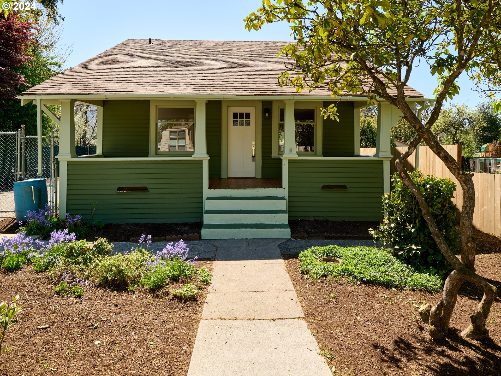 Ramona St, Portland, OR 97266