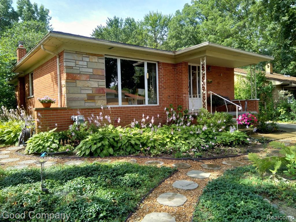 Albert Ave, Royal Oak, MI 48073