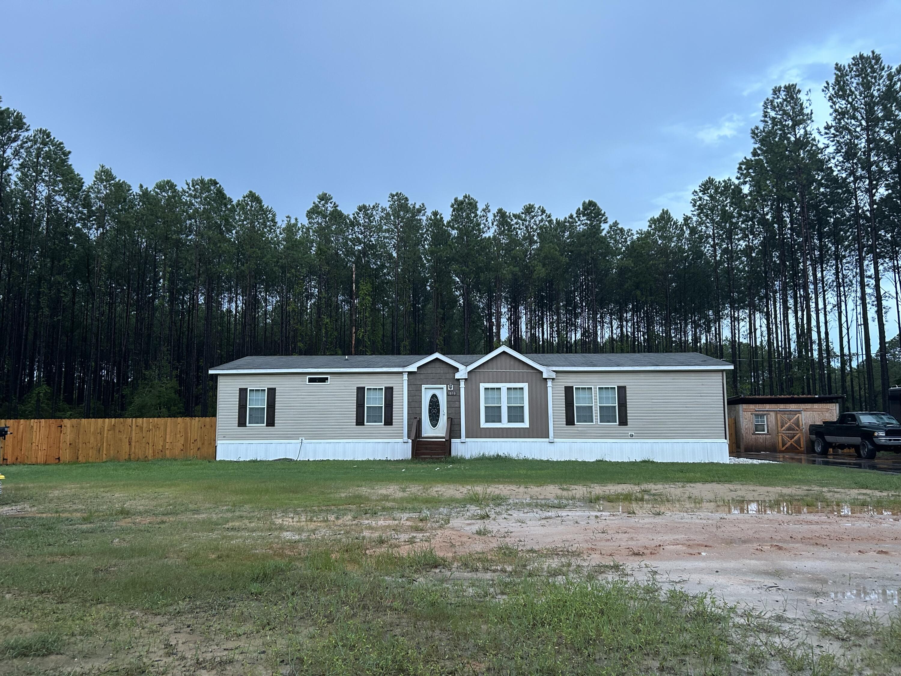 Williams Rd, Defuniak Springs, FL 32433