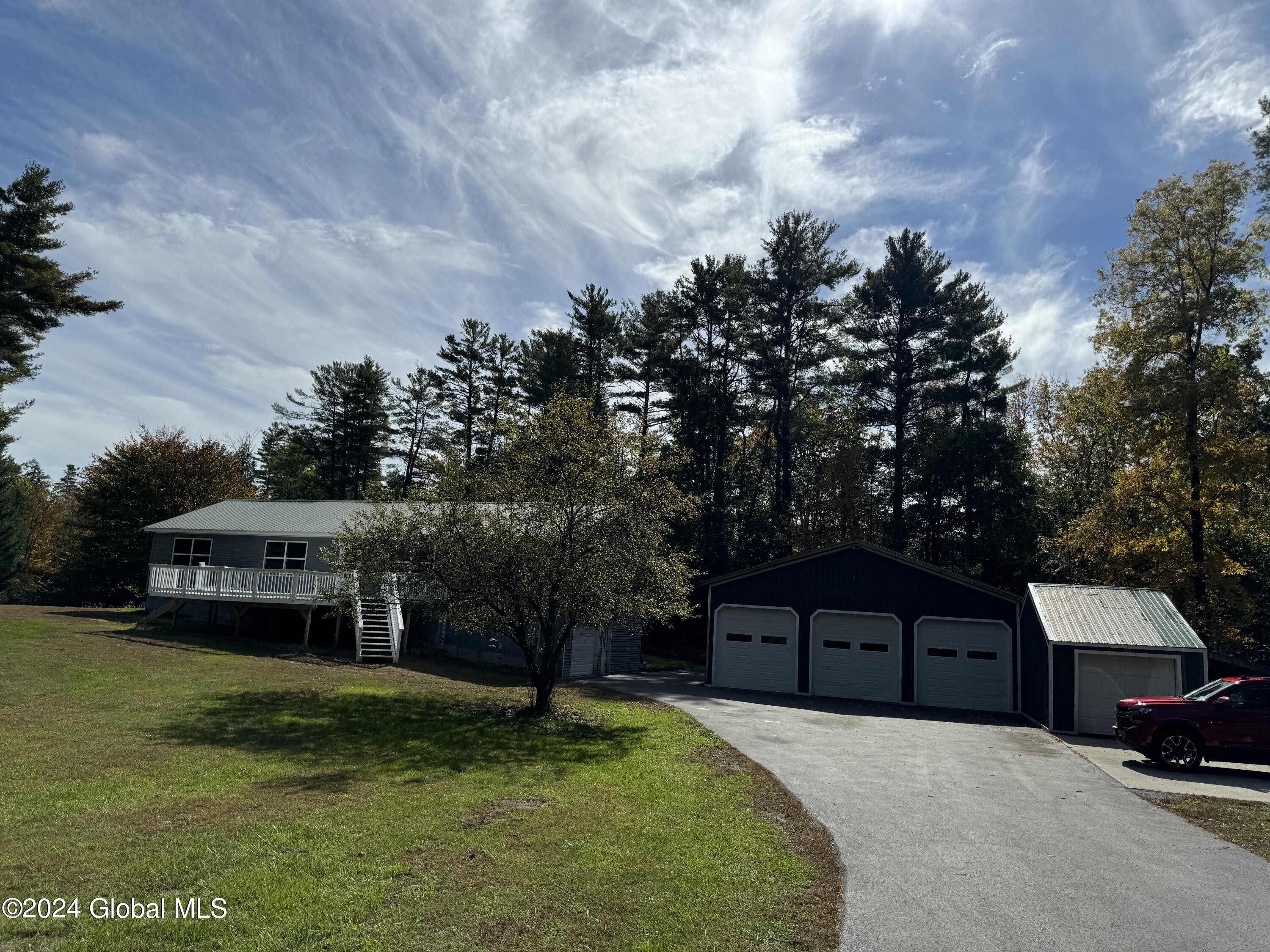 Lathrop Rd, Gloversville, NY 12078