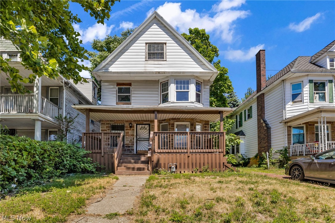 Parkwood Dr, Cleveland, OH 44108