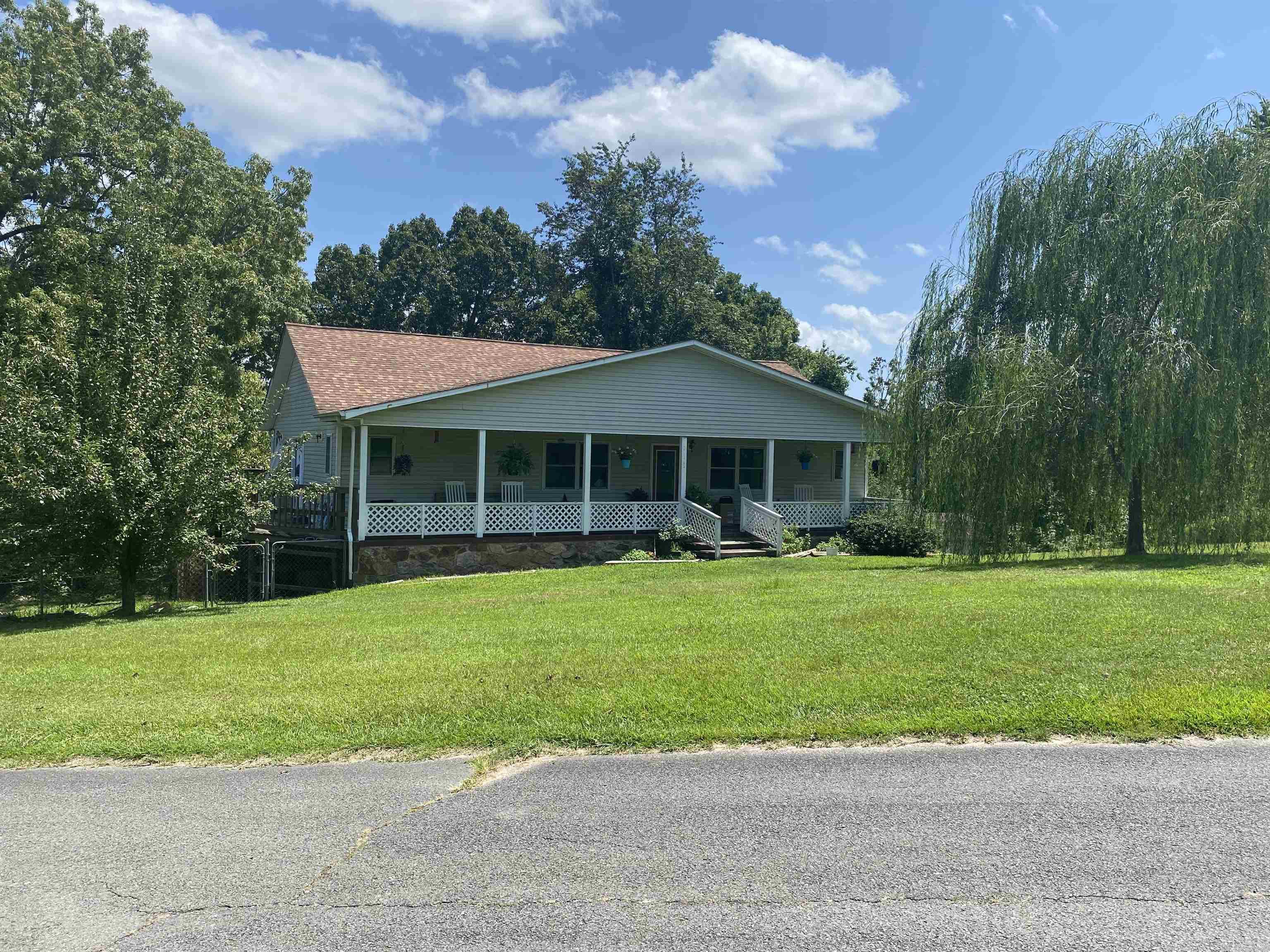 Country Charm Rd, Mountain View, AR 72560