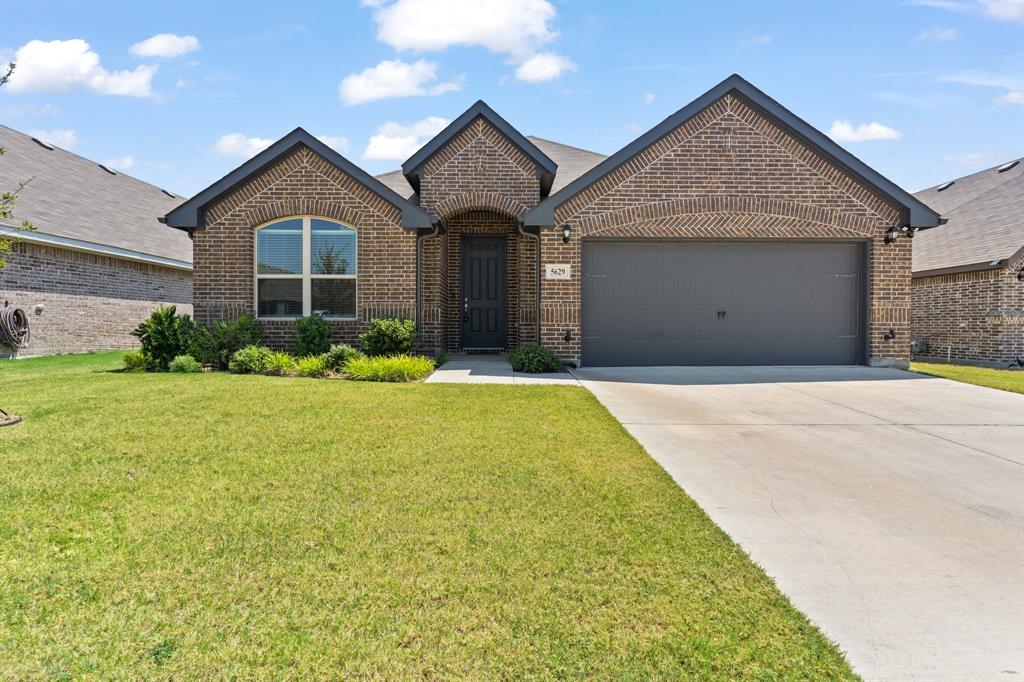 Mountain Island Dr, Fort Worth, TX 76179