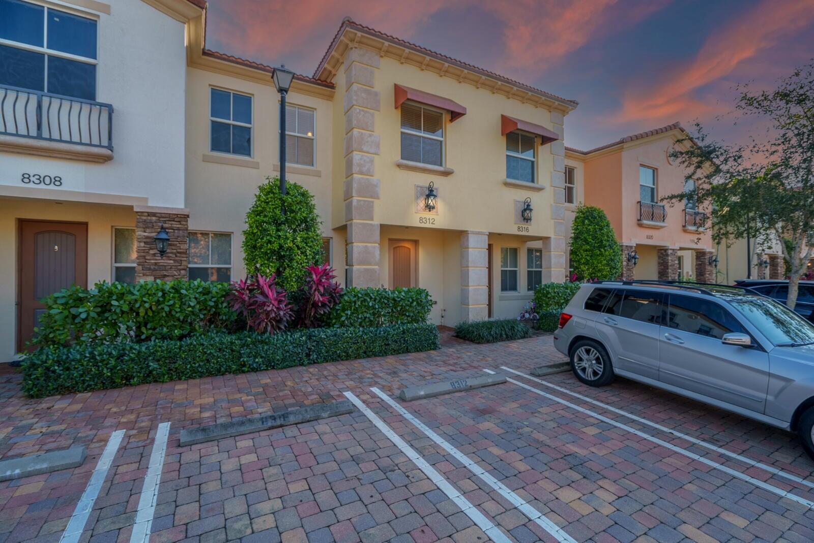 Cocoplum Sound Ln, West Palm Beach, FL 33411